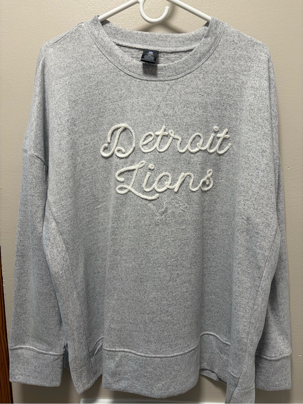NFL Team Apparel gray and white Women's  2XL